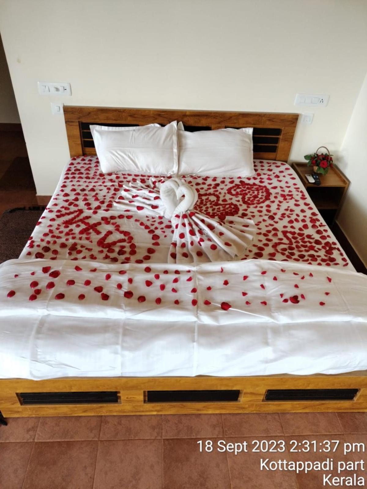 Mayflower Holiday Villa Meppādi Zewnętrze zdjęcie